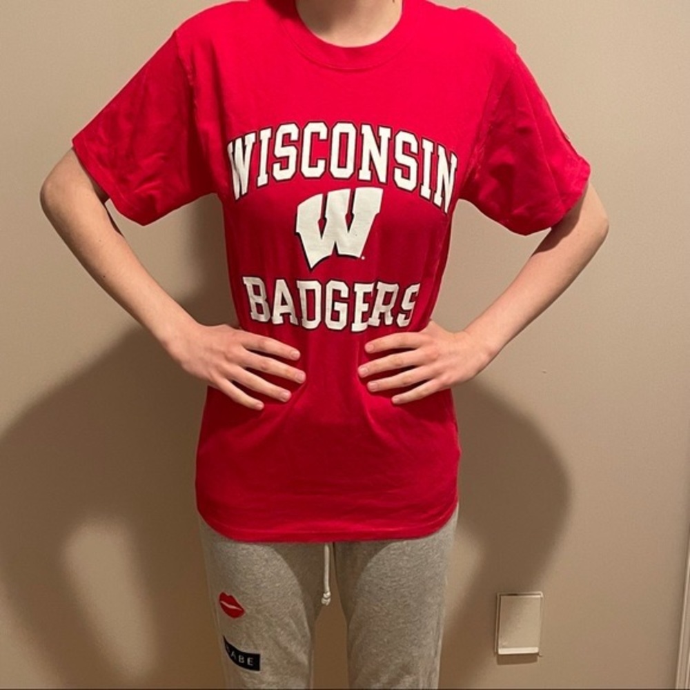 Woman’s Wisconsin badgers tee